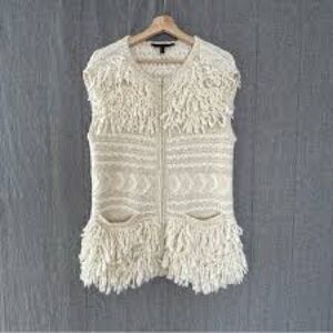 😎 BCBG MaxAzria Wool blend Boho sweater vest